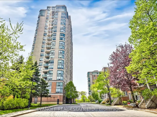125 Omni Dr #736, Toronto, ON M1P 5A9