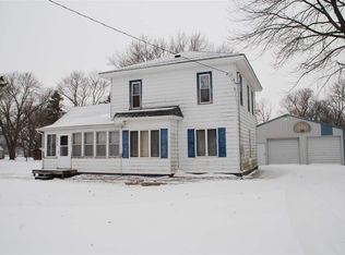 575 1st St N, Maynard, IA 50655