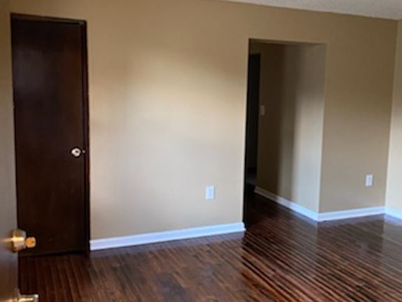 3rd image of 605 W East St #1B