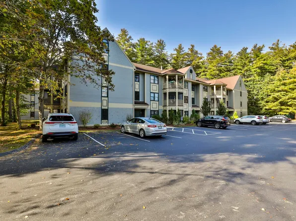 9 Bartemus Trail #307, Nashua, NH 03063