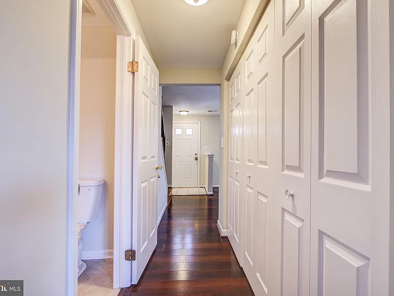 6324 Lightburn Ct — Photo 15