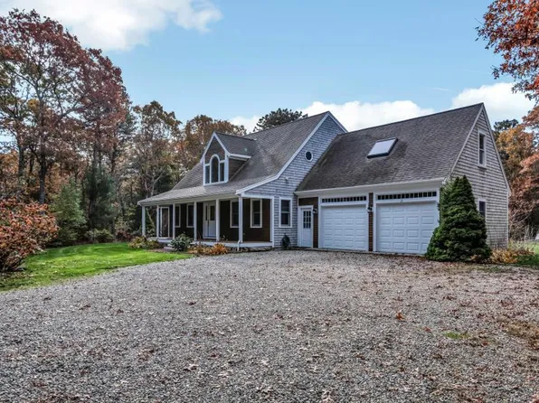 21 Emma Oakley Mills Way, Mashpee, MA 02649