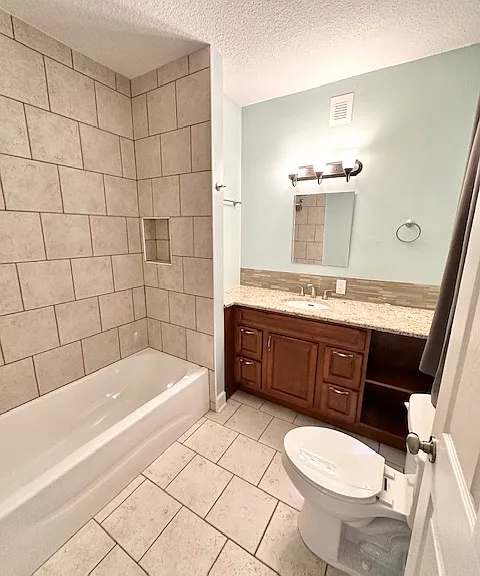 305 W 9th St — Photo 29