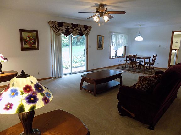 5th image of 24190 Villa Ct