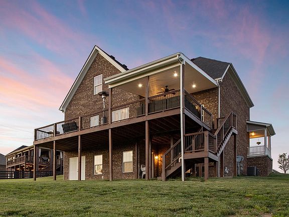 5th image of 172 Tuscany Way