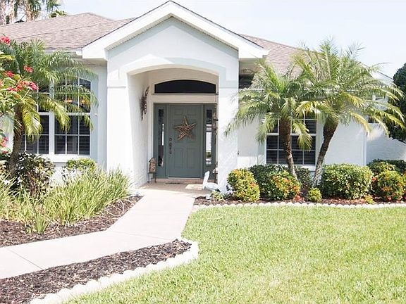 2nd image of 2079 Charleston Park Dr