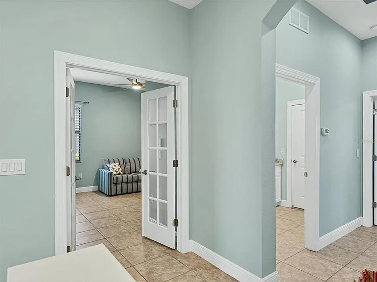 10424 Crooked Creek Dr — Photo 26