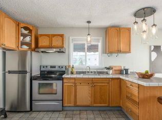 120 14th Ave APT 10, Seattle, WA 98122