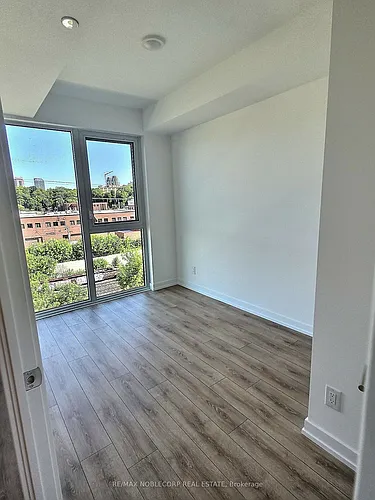500 Dupont St #509 Photo 1