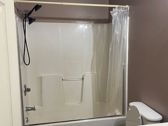 5th image of 50 Jordie Dr