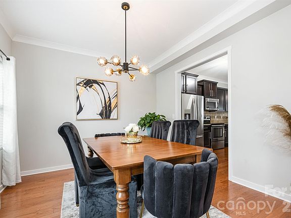 5th image of 4822 Tradd Cir