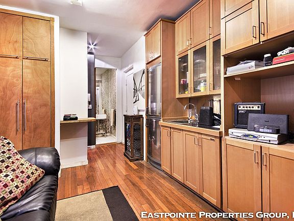 2nd image of 139 E 30th St APT 1C