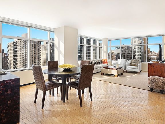 2nd image of 160 W 66th St APT 19B