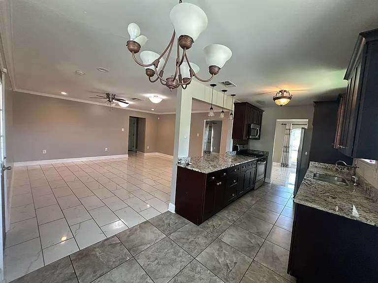 298 Cottonwood Dr — Photo 8