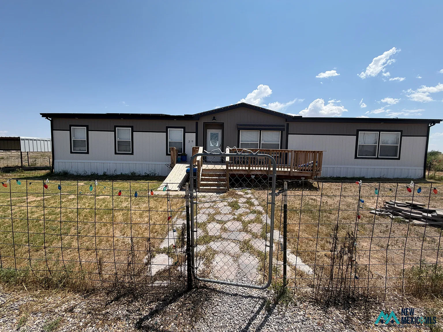 4 bed, 2280 sqft, $2,500 — Photo 1