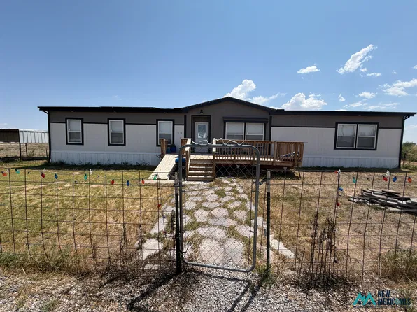 29 Crystal Dr, Artesia, NM 88210