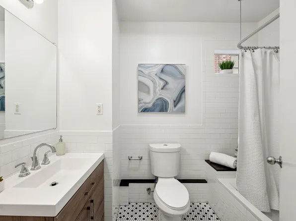 222 East 17th Street image 9 of 11