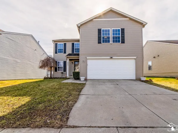 8601 Kalamazoo River Dr, Fowlerville, MI 48836