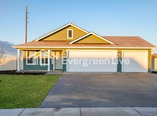 323 Lightening Ave, Middleton, ID 83644