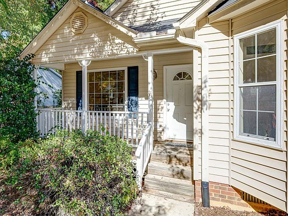 2nd image of 315 Dunwoody Dr