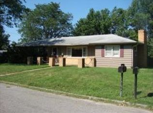 3302 Mueller Ln, Saint Joseph, MO 64506