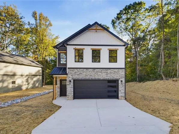306 Lily Dr, Kernersville, NC 27284