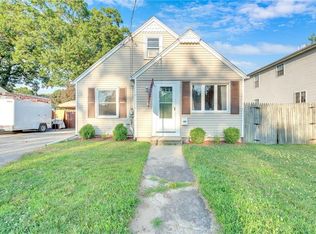 87 Ash St, Lincoln, RI 02865