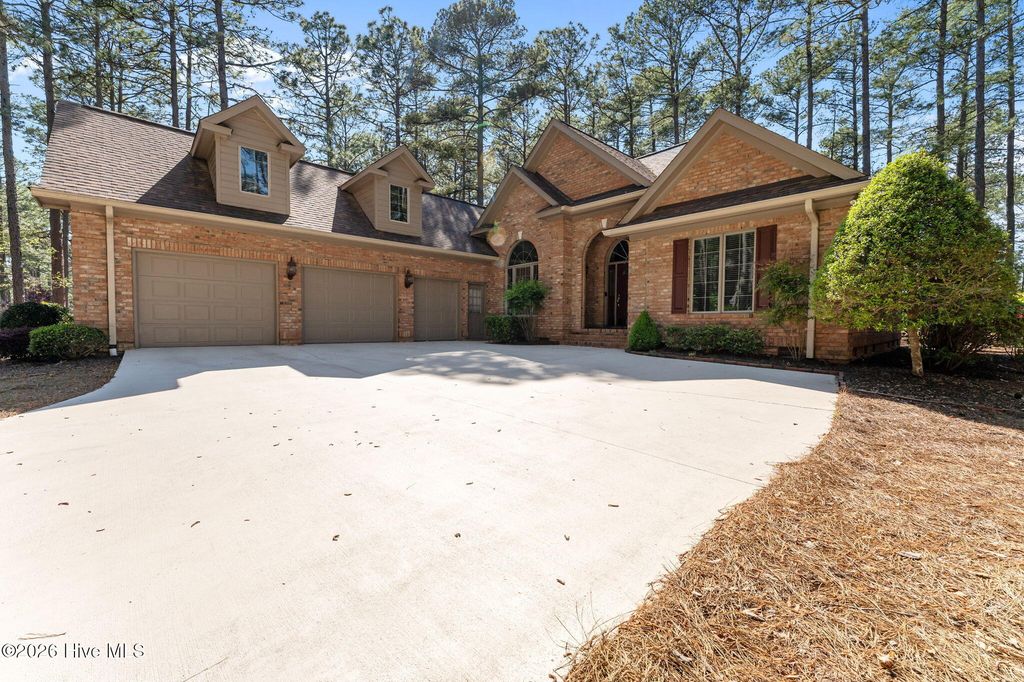 28 Abbottsford Drive, Pinehurst, NC - View 4