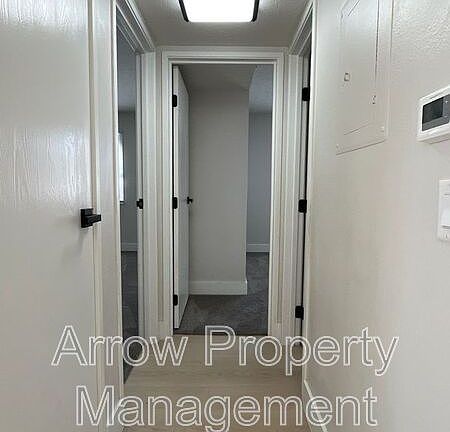 4th image of 535 W Saunders Ave #7