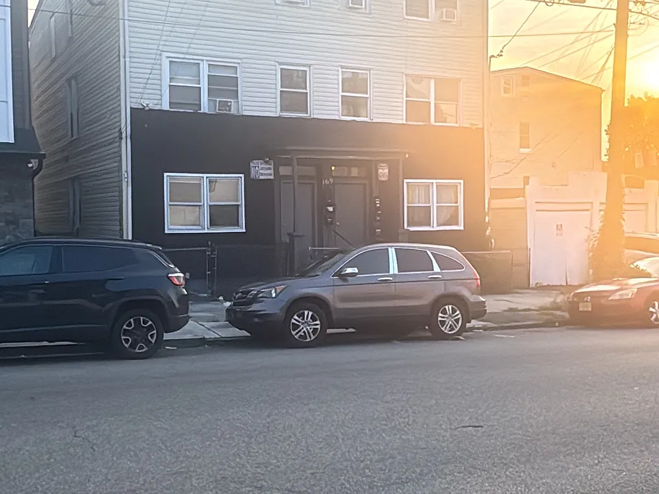 169 Temple St #2