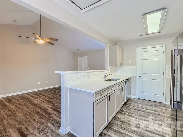 1115 Hannah Rae Ct — Photo 4