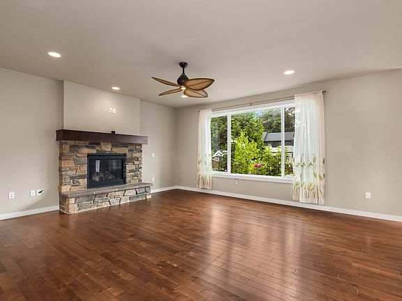 5th image of 4065 333rd Ave NE