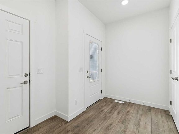 2nd image of 420 W Ranch Gate