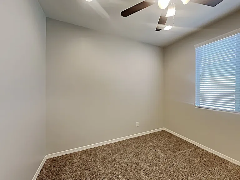 20515 W Buchanan St — Photo 8