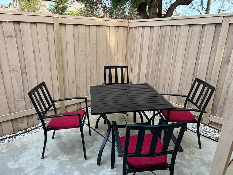 15885 Independence Ave — Photo 10
