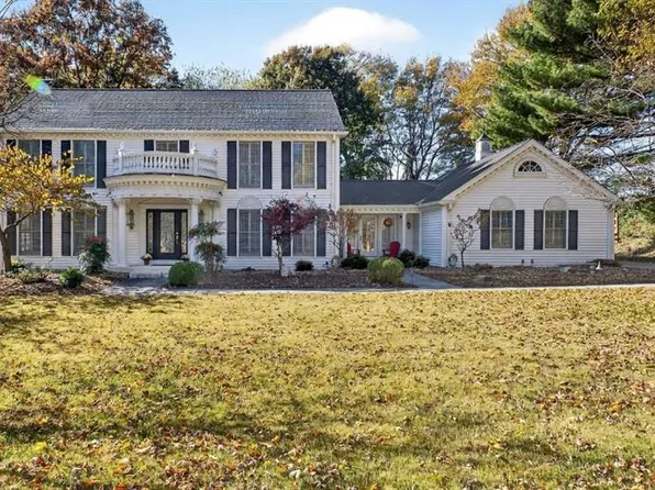 1473 Mason Valley Rd, Saint Louis, MO 63131