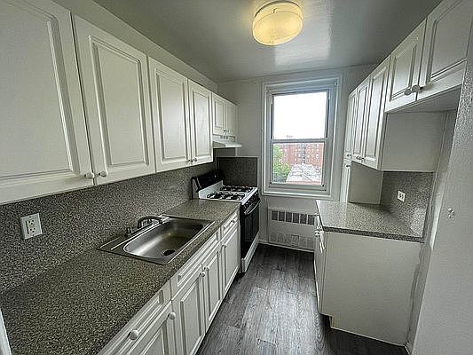 2nd image of 6601 Burns St APT 6V