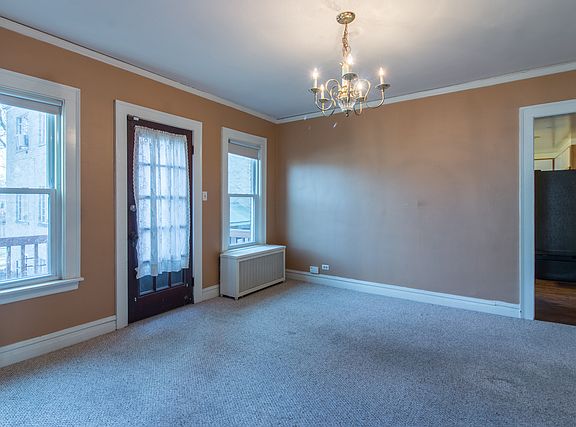 3rd image of 5915 N Nina Ave