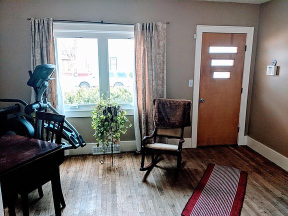 2nd image of 2921 Waalkes St