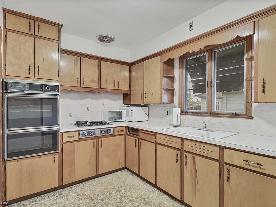 3020 Ashland Ave, Lorain, OH 44052 Zillow