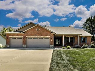 22 Ellington Dr, Troy, IL 62294