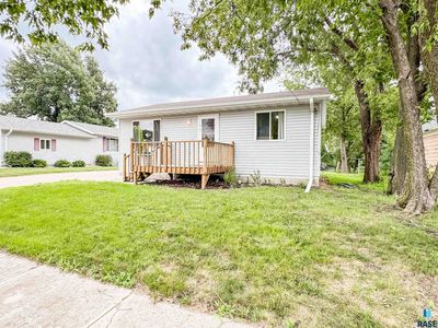 614 S Main St, Canton, SD, 57013
