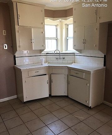 4th image of 1124 Topeka Blvd