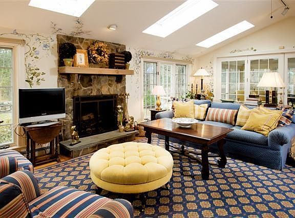 Family Room with Fireplace