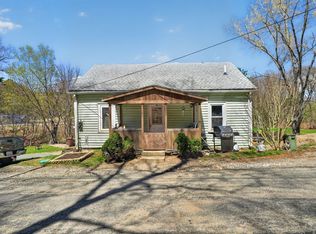 3 Hog Hollow Rd, Shelburne Falls, MA 01370
