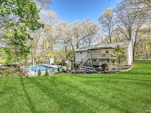 5th image of 129 E Willow Tree Road
