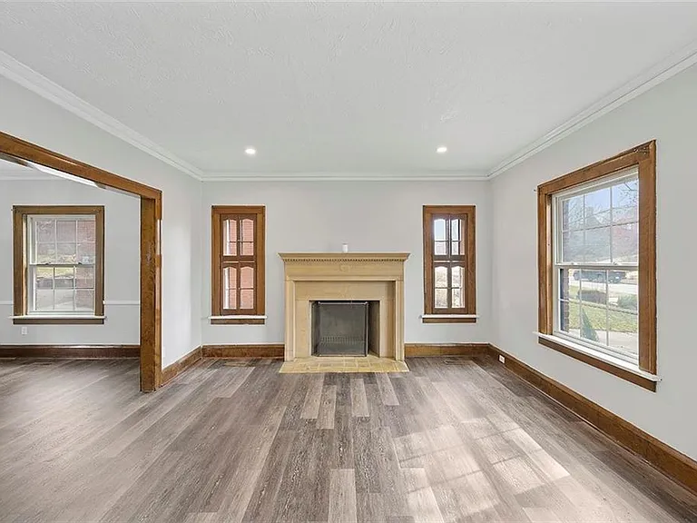 3785 Washington Blvd — Photo 3