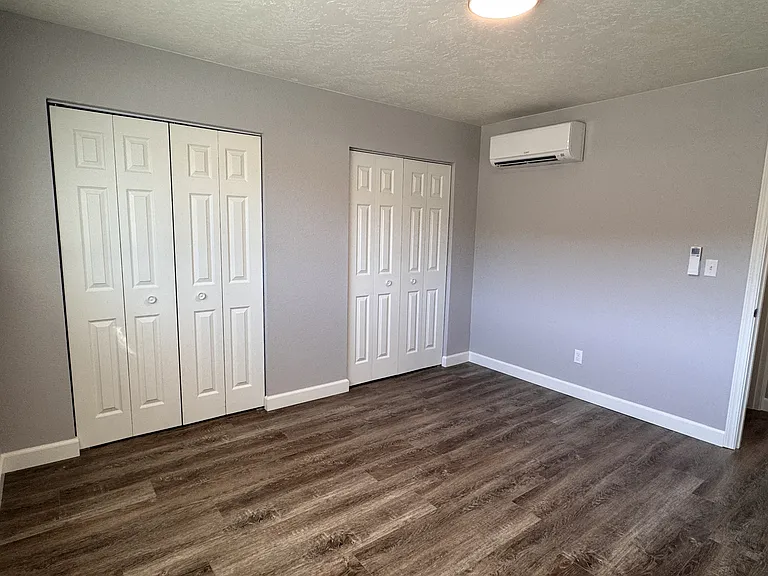 2392 NE Carolyn Ct — Photo 11