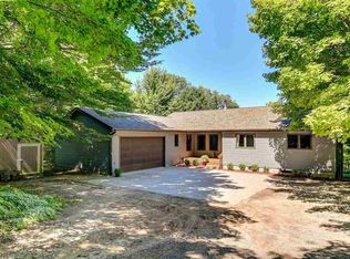 10223 S Fritz Rd, Maple City, MI 49664