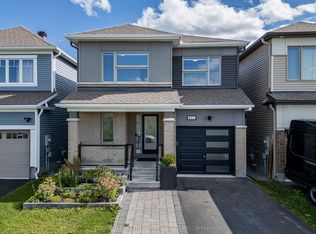 815 Henslows Cir, Ottawa, ON K4A 5H6